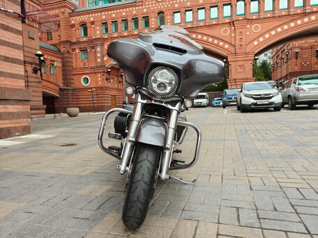 2014 Harley-Davidson Street Glide, серый, 1600000 рублей, вид 3