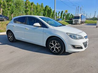 2012 Opel Astra J Рестайлинг, белый, 635000 рублей, вид 1
