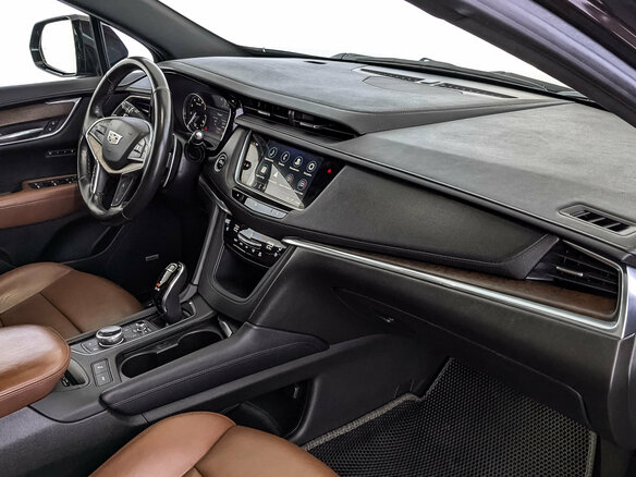 2020 Cadillac XT5 I Рестайлинг, красный, 3090000 рублей - вид 12