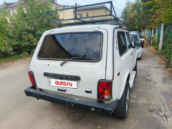 2003 Lada (ВАЗ) 2121 (4x4) I Рестайлинг, белый, 210000 рублей - вид 3