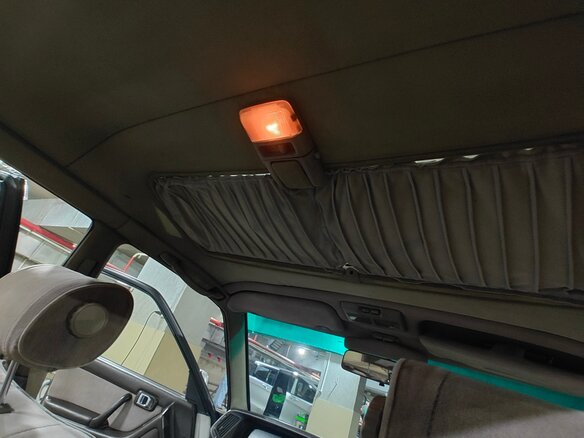 1990 Toyota Crown VIII (S130), серый, 550000 рублей - вид 18