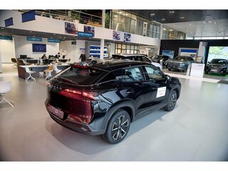 2026 Omoda C5 II, чёрный, 2556500 рублей, вид 4