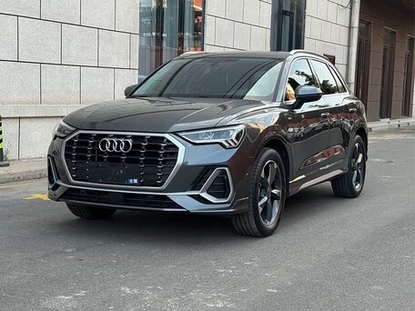 2023 Audi Q3 35 TFSI II (F3), серый, 2790000 рублей, вид 1