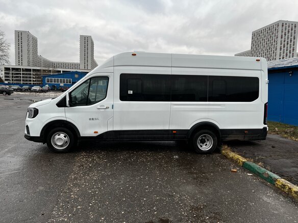 2025 Ford Transit, белый, 8350000 рублей - вид 3