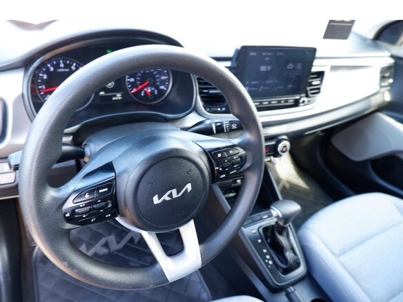 2022 Kia Rio IV Рестайлинг (Global market), чёрный, 1350000 рублей - вид 10