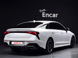 2024 Kia K5 III Рестайлинг, белый, 2545000 рублей, вид 3