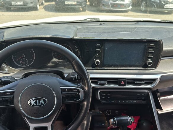 2021 Kia K5 III, белый, 1500000 рублей - вид 5