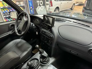 2025 Lada (ВАЗ) Niva Travel I, чёрный, 1734000 рублей, вид 4