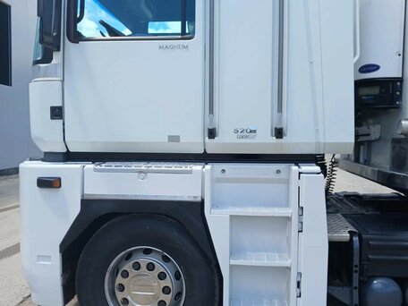 2011 Renault Magnum, белый, 4200000 рублей, вид 3