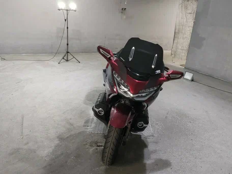 2018 Honda GL 1800 Gold Wing, красный, 2169000 рублей, вид 3