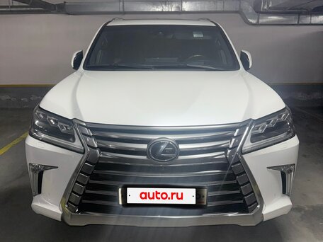 2017 Lexus LX 570 III Рестайлинг 2, белый, 9750000 рублей, вид 3
