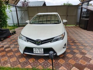 2013 Toyota Auris II, белый, 1500000 рублей, вид 1
