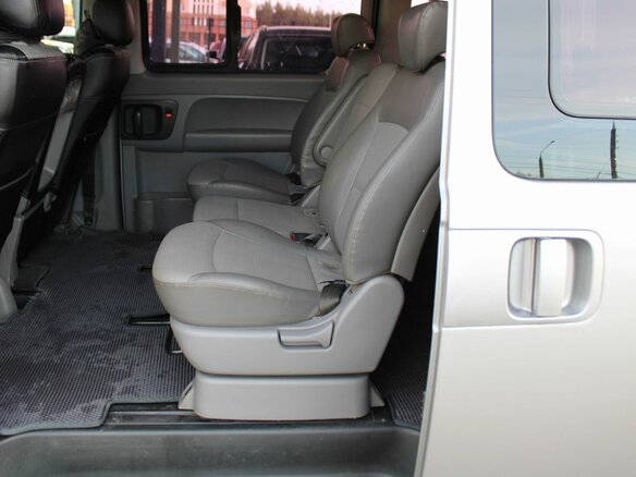 2012 Hyundai Grand Starex I, серый, 1399000 рублей - вид 12