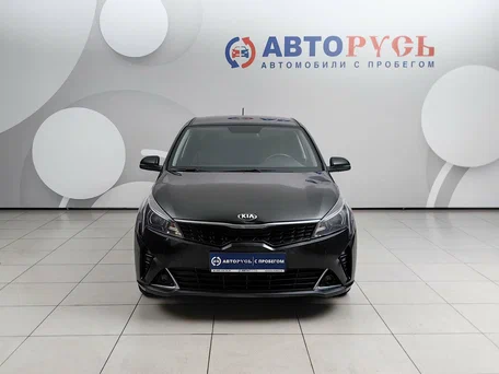 2021 Kia Rio IV Рестайлинг, чёрный, 1599000 рублей, вид 3
