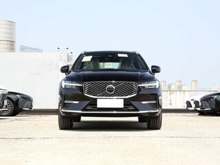 2025 Volvo XC60 II Рестайлинг 2, чёрный, 6105003 рублей, вид 2