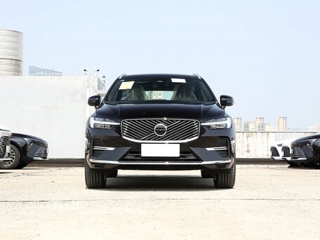2025 Volvo XC60 II Рестайлинг 2, чёрный, 6105003 рублей, вид 2