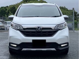 2023 Honda Freed II Рестайлинг, белый, 1310000 рублей, вид 3