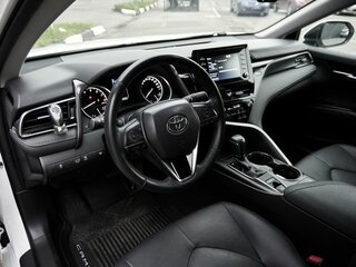 2021 Toyota Camry VIII (XV70) Рестайлинг, белый, 3250000 рублей, вид 5