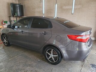 2011 Kia Rio 5-speed III, серый, 550000 рублей, вид 4