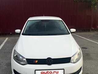 2011 Volkswagen Polo V, белый, 650000 рублей, вид 2