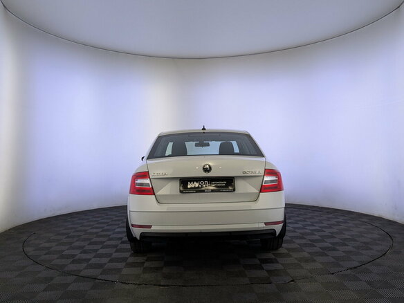 2020 Skoda Octavia III (A7) Рестайлинг, белый - вид 5