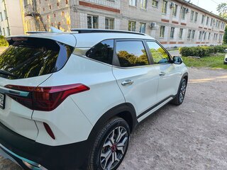 2021 Kia Seltos I, белый, 2100000 рублей, вид 3