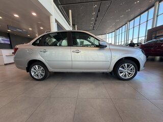 2026 Lada (ВАЗ) Granta I Рестайлинг, серебристый, 1114000 рублей, вид 5