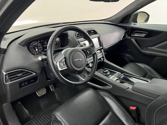 2019 Jaguar F-Pace I, серый, 3550000 рублей - вид 10