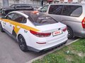 2019 Kia Optima IV Рестайлинг, белый, 850000 рублей - вид 3