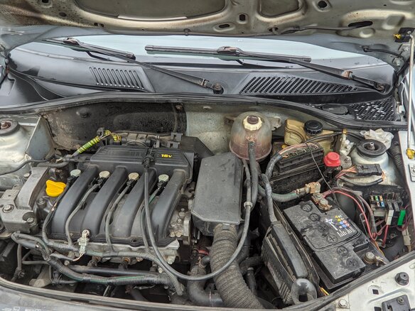 2001 Renault Clio II Рестайлинг, серебристый, 105000 рублей - вид 18