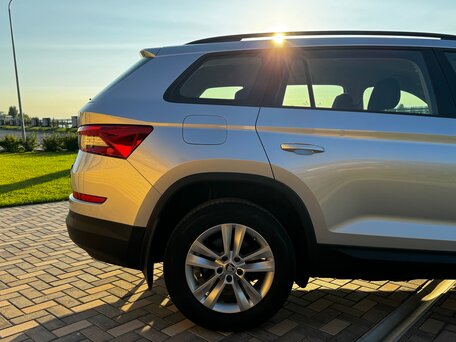 2018 Skoda Kodiaq I, серебристый, 2820000 рублей, вид 5