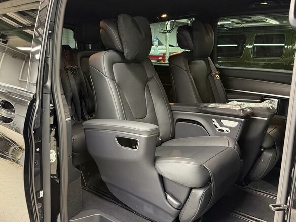 2026 Mercedes-Benz V-Класс Extra Long 300 d экстра длинный III (W447) Рестайлинг 2, чёрный, 14890000 рублей - вид 12