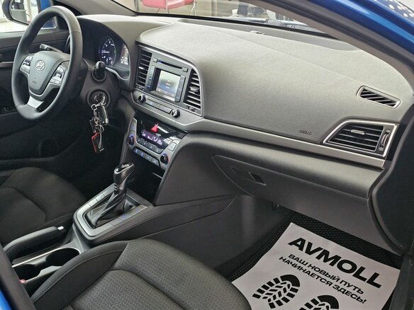 2017 Hyundai Elantra VI (AD), синий, 1699000 рублей - вид 18