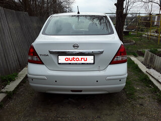 2011 Nissan Tiida I Рестайлинг, белый, 730000 рублей, вид 2