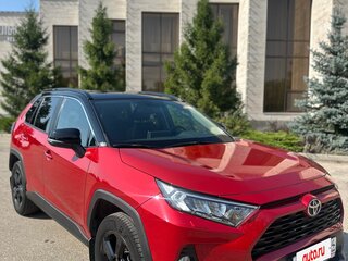 2021 Toyota RAV4 V (XA50), красный, 3500000 рублей, вид 4