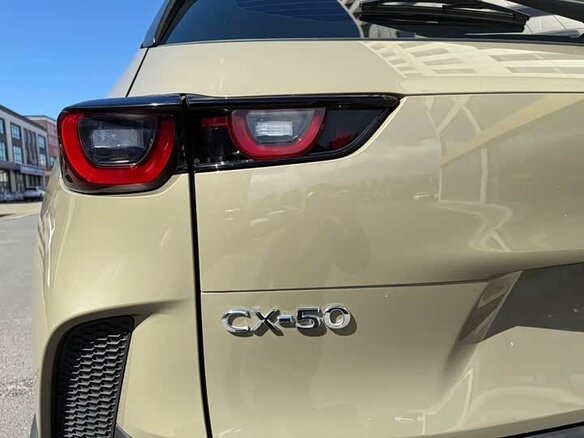 2023 Mazda CX-50, бежевый, 1976000 рублей - вид 16