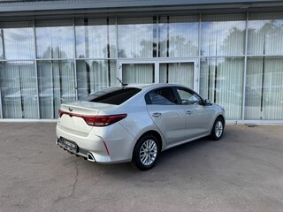 2020 Kia Rio IV, серый, 1370000 рублей, вид 5