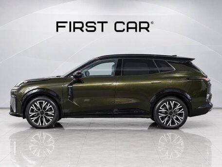 2026 Lynk & Co 08 EM-P 38.2 kWh I Рестайлинг, зелёный, 5490000 рублей, вид 4