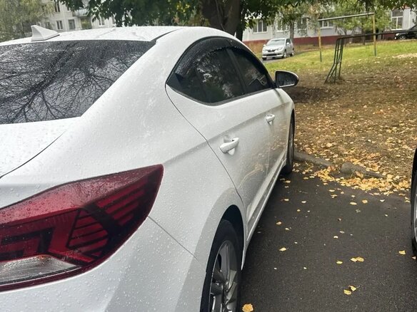 2019 Hyundai Elantra VI (AD) Рестайлинг, белый, 1860000 рублей - вид 2