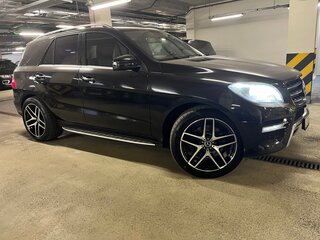 2013 Mercedes-Benz M-Класс 400 III (W166), чёрный, 3230000 рублей, вид 1