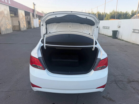 2014 Hyundai Solaris I Рестайлинг, белый, 920000 рублей - вид 14