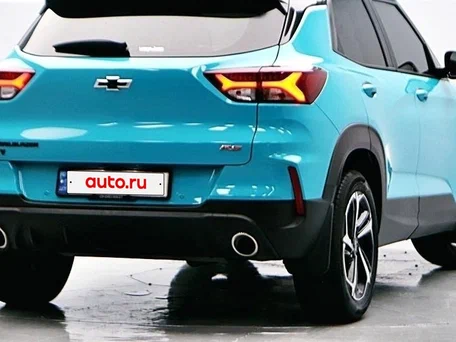 2023 Chevrolet TrailBlazer III, голубой, 1830000 рублей, вид 4