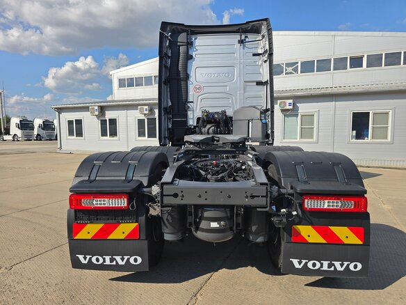 2026 Volvo FH 540, серебристый, 26000000 рублей - вид 26