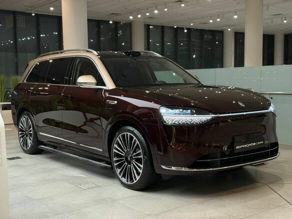 2026 Aito M9 75.4 kWh II, красный - вид 1