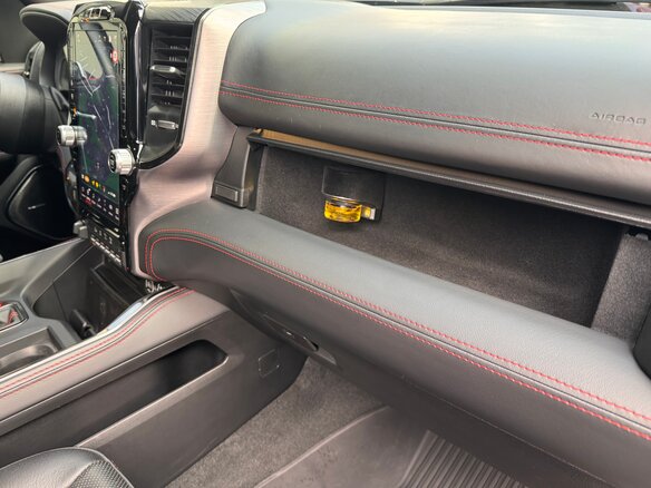 2023 Ram 1500 Crew Cab TRX V, чёрный, 12500000 рублей - вид 11