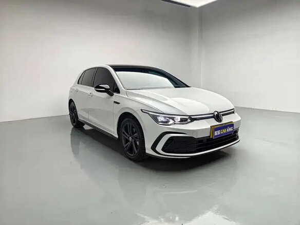2023 Volkswagen Golf VIII, белый, 1600047 рублей