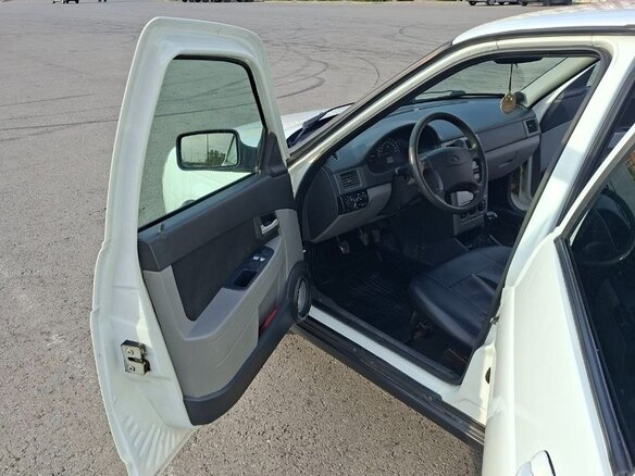 2010 Lada (ВАЗ) Priora I, белый, 380000 рублей - вид 14