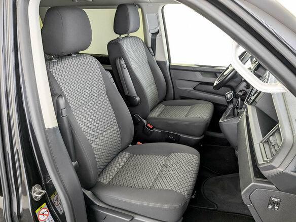 2021 Volkswagen Multivan T6 Рестайлинг, чёрный, 5685000 рублей - вид 23