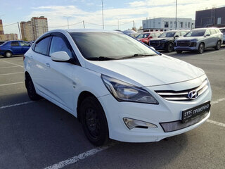 2015 Hyundai Solaris I Рестайлинг, белый, 828000 рублей, вид 3