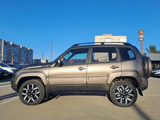 2026 Lada (ВАЗ) Niva Travel I Рестайлинг, коричневый, 1852900 рублей, вид 2